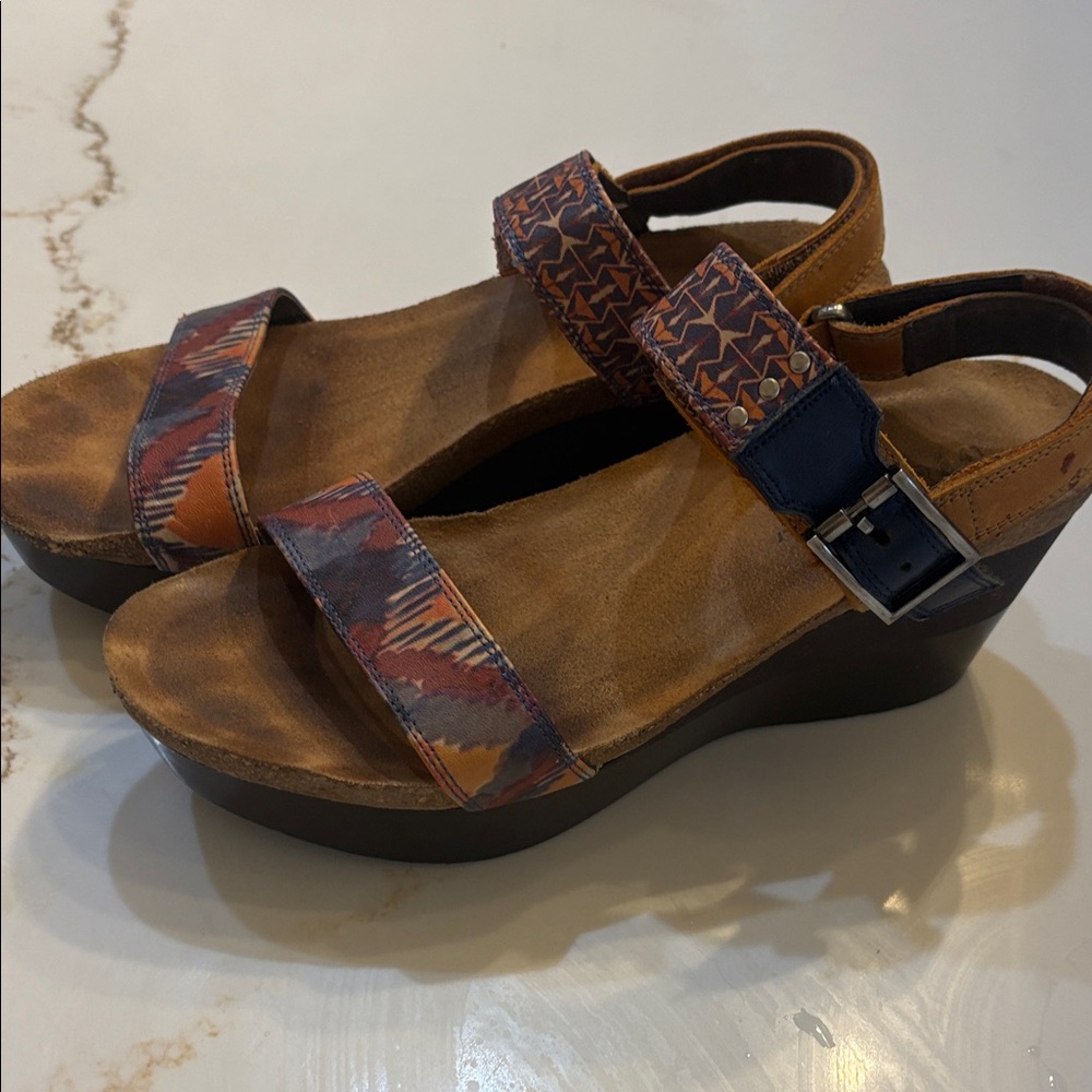 Naot Women's Brown Multi-Pattern Wedge Sandals 41